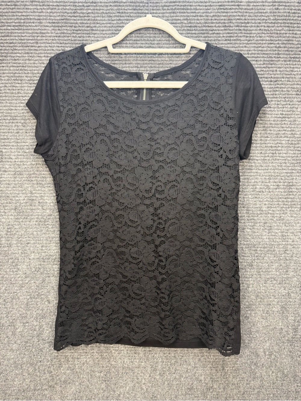 New York & Company Black Short Sleeve Lace Overlay Tee Small